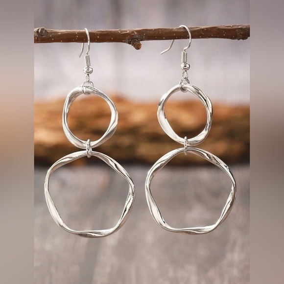 NEW!! Silver Double Hoop Dangle Earrings – Modern & Lightweight - Picture 1 of 3